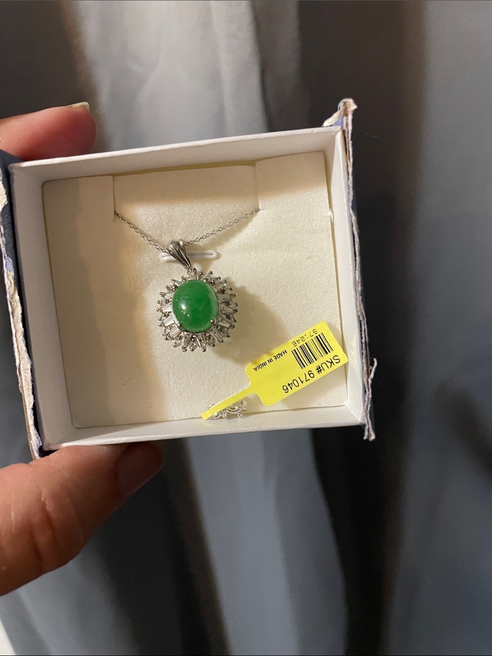 Green Gemstone Sunburst Pendant Necklace - Women Jewelry NWT